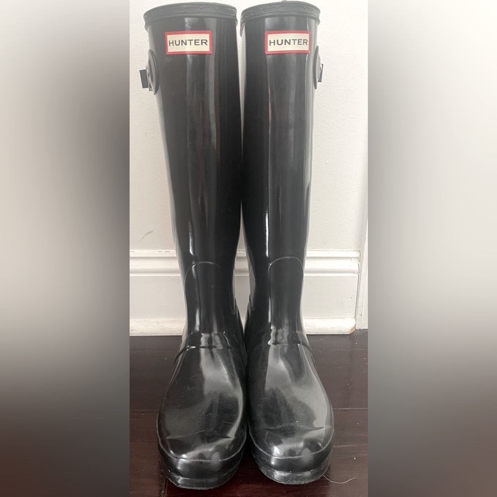 Size 8 Black tall Hunter rain boots